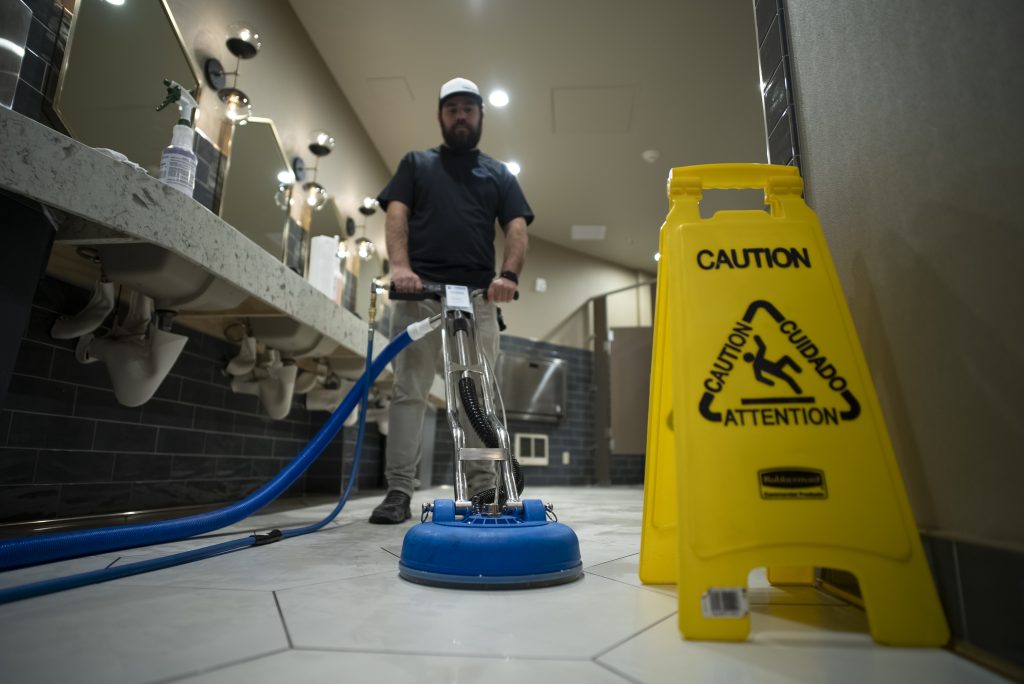 The Value of Professional Office Cleaning Services and What to Expect