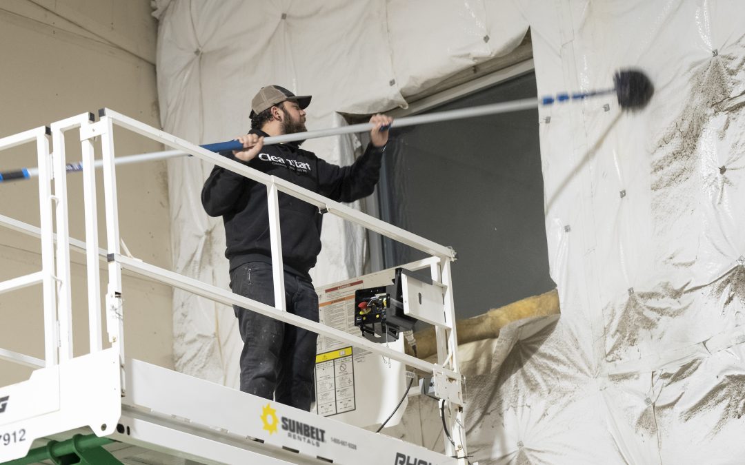Is Your Office, Retail or Commercial Facility in Need of High Dusting? 
